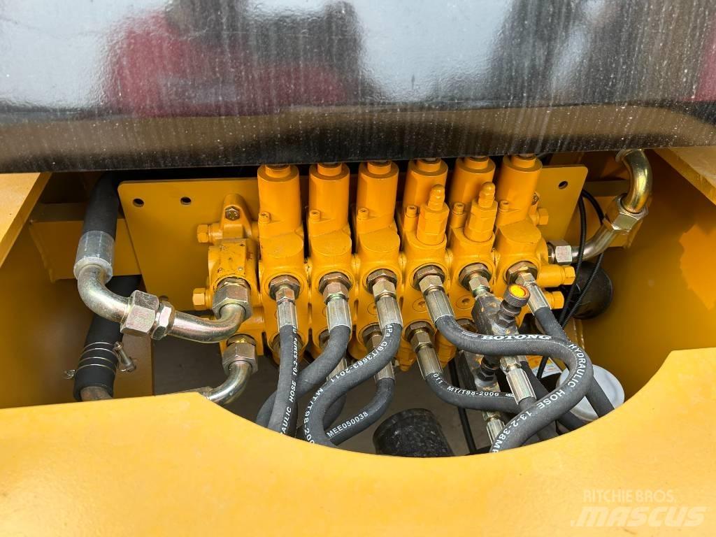CAT 420 F 백호로더