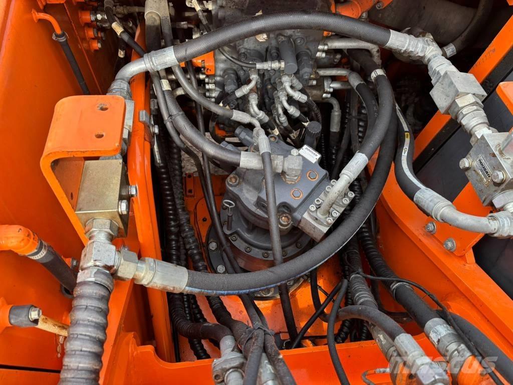 Doosan DX 225 LC 대형 굴삭기 29톤 이상