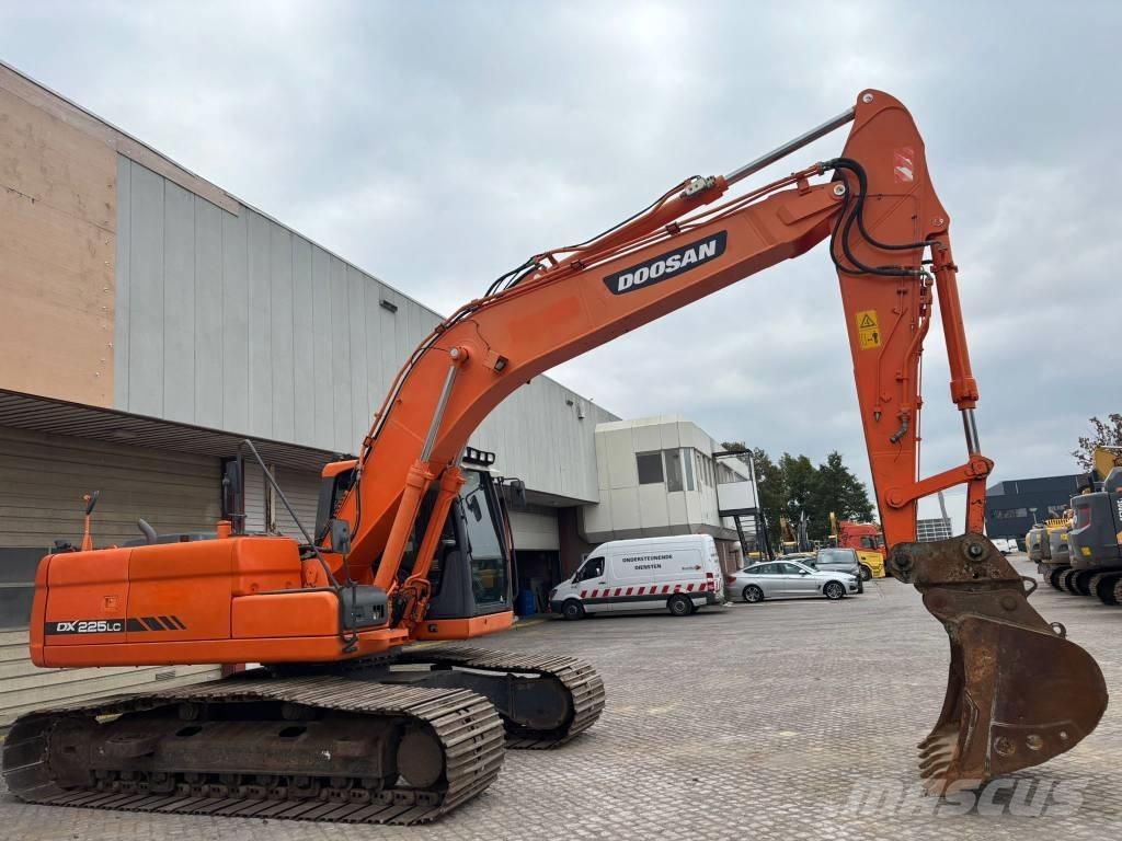 Doosan DX 225 LC 대형 굴삭기 29톤 이상