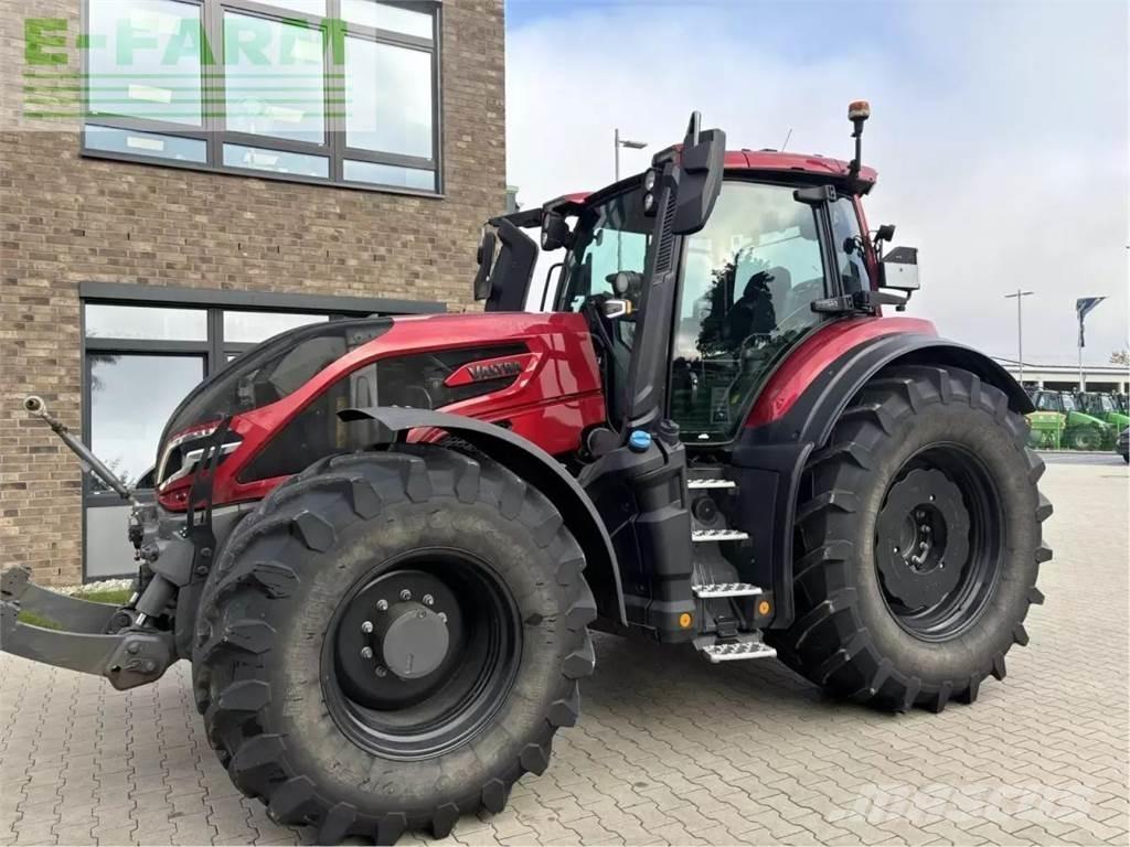 Valtra q265 트랙터