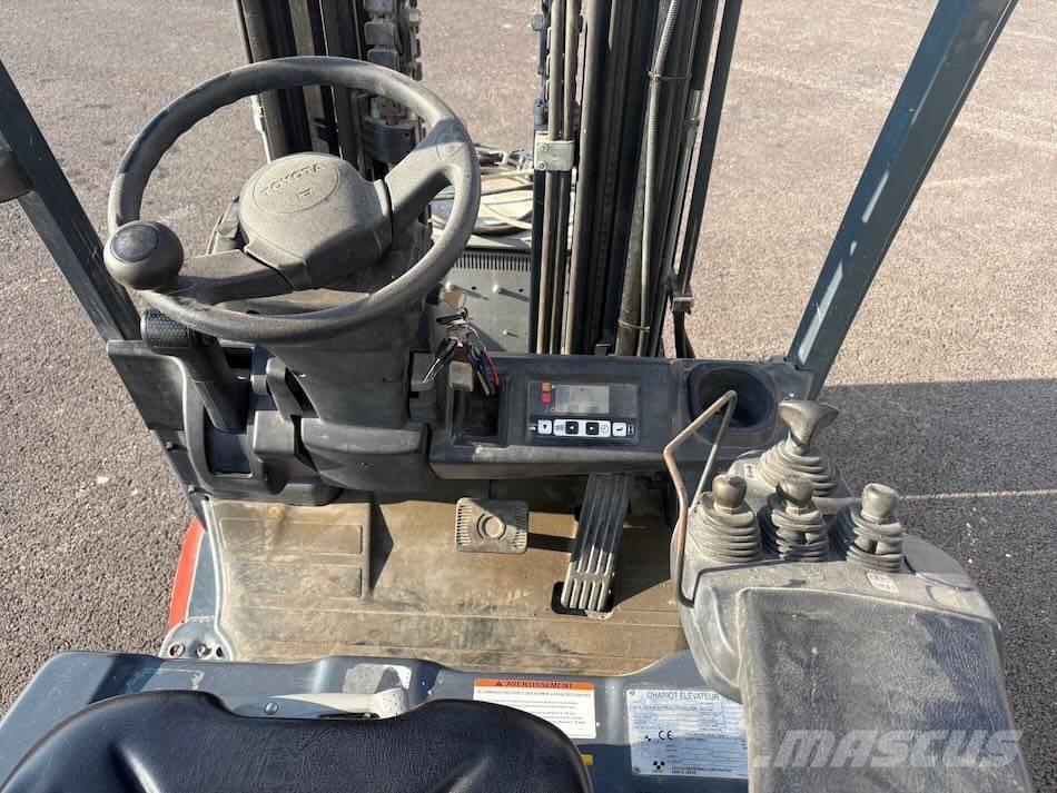 Toyota 8 FBET 15 전동 지게차