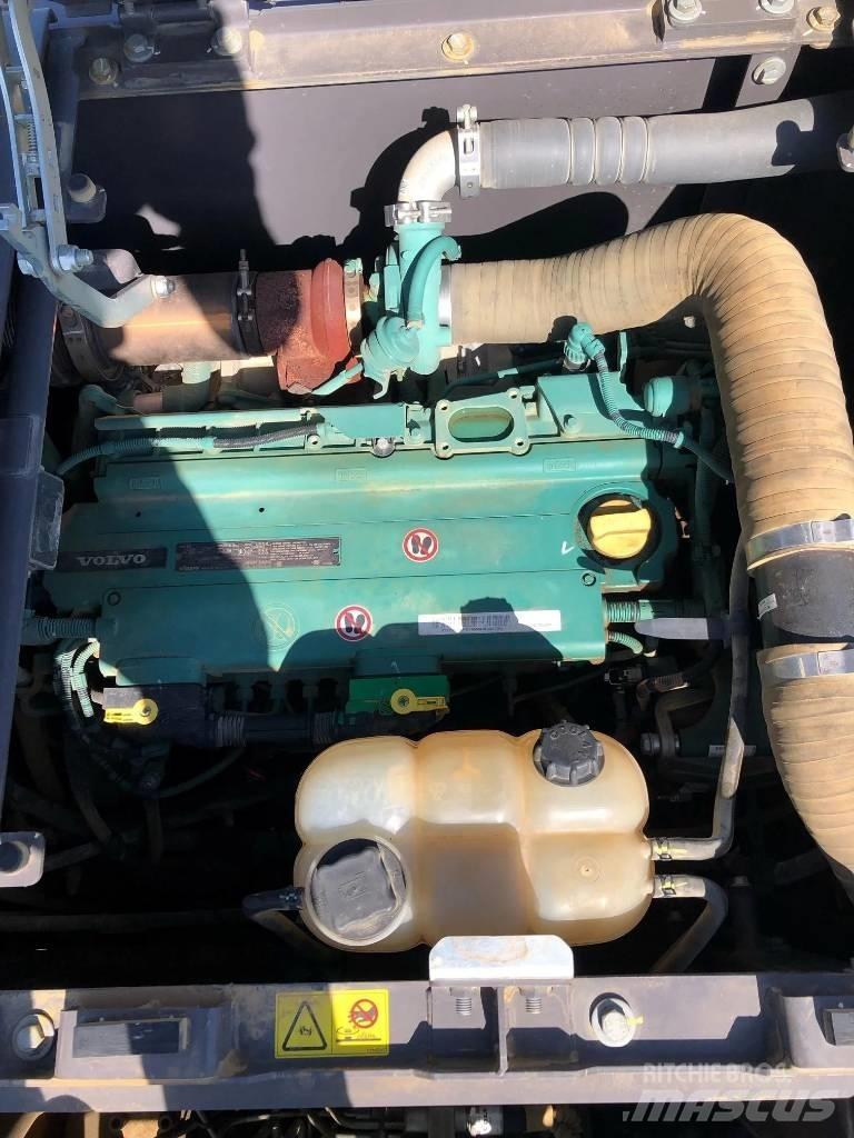 Volvo EC220EL 대형 굴삭기 29톤 이상