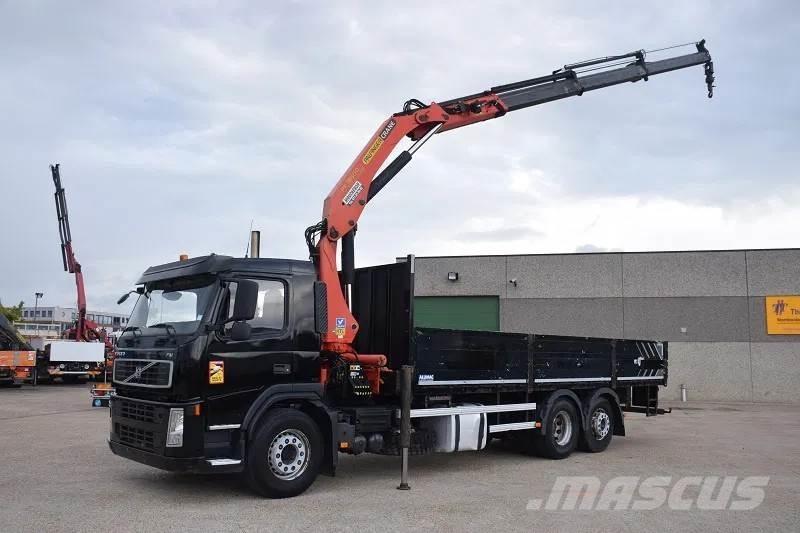 Volvo FM 330 플랫베드/윈치 트럭