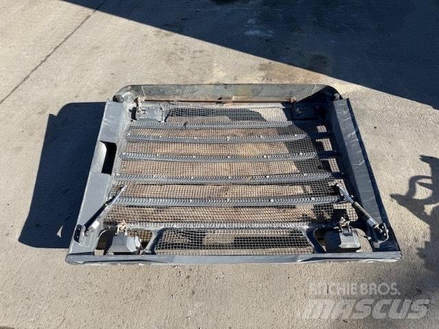 Doosan DL 400 OSŁONA 섀시 및 서스펜션