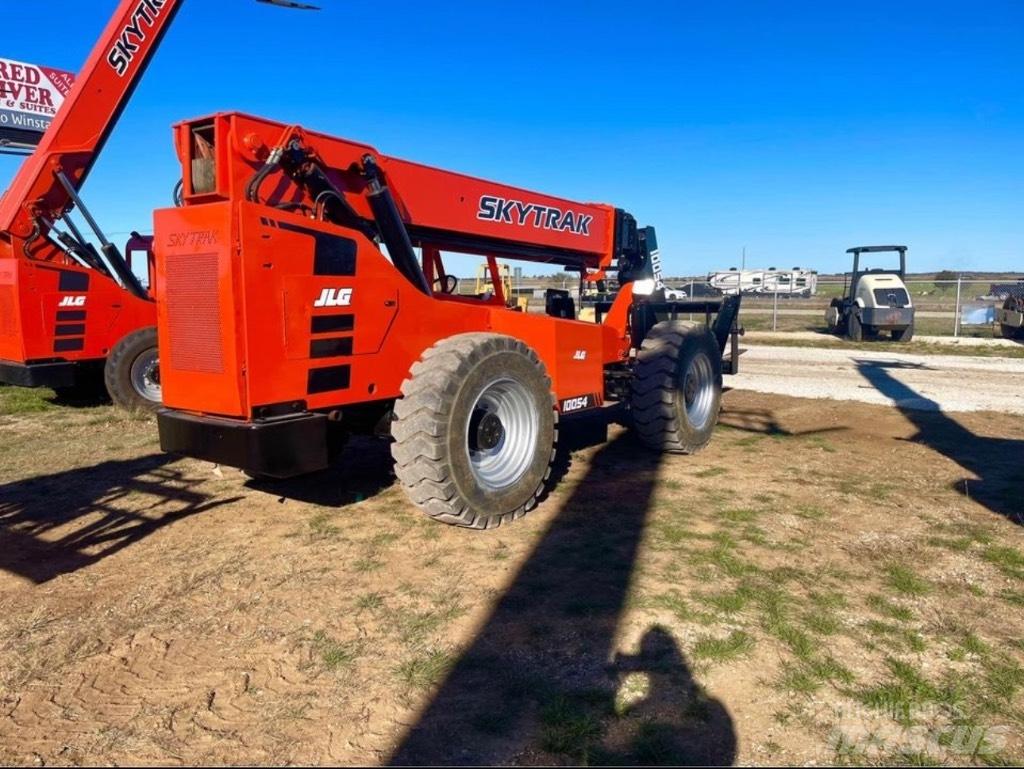 SkyTrak 10054 텔러 핸들러