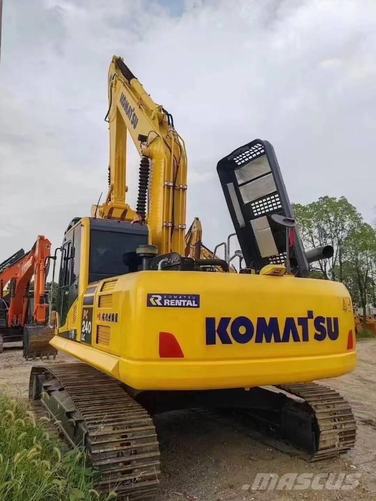 Komatsu 240LC-8 대형 굴삭기 29톤 이상
