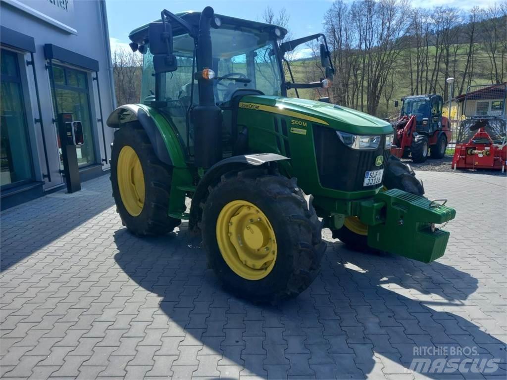 John Deere 5100M 트랙터