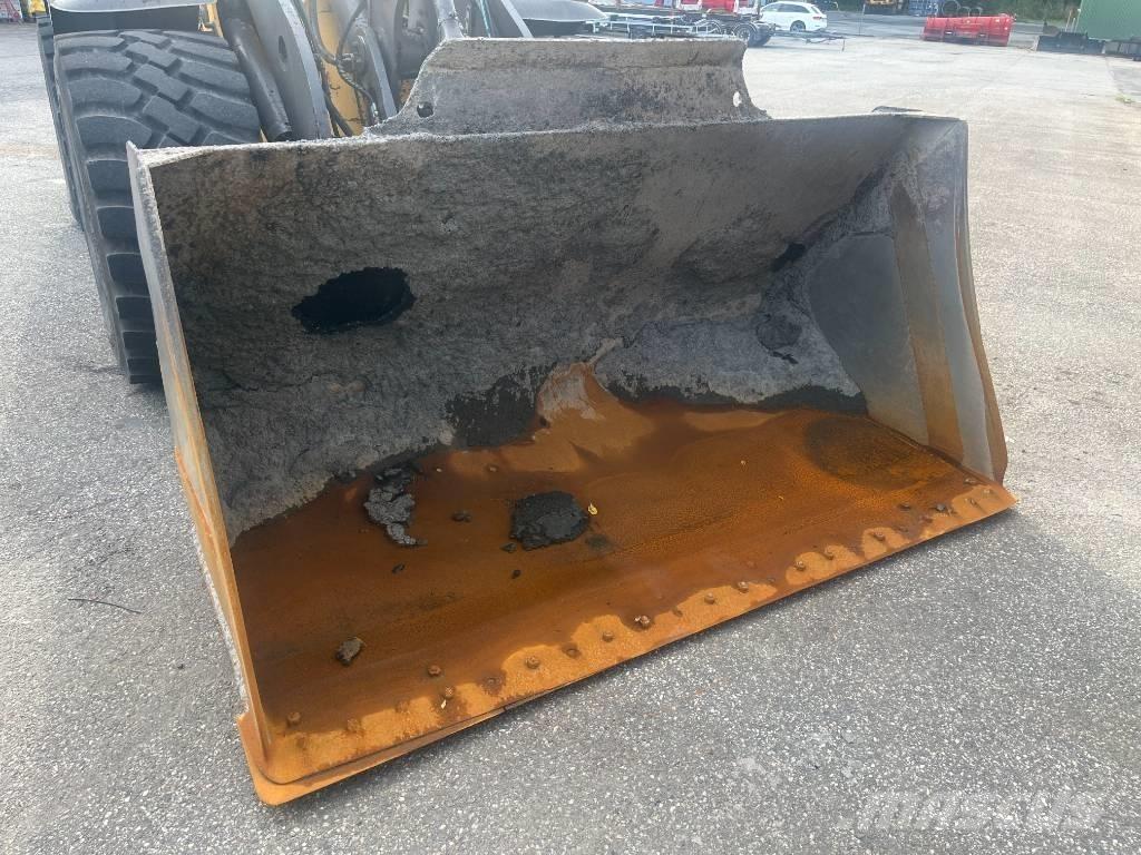 Volvo L 90 H  휠로우더