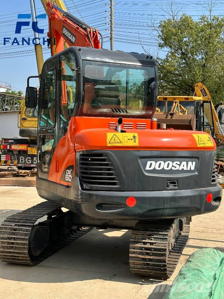 Doosan DX 60-9 C 대형 굴삭기 29톤 이상
