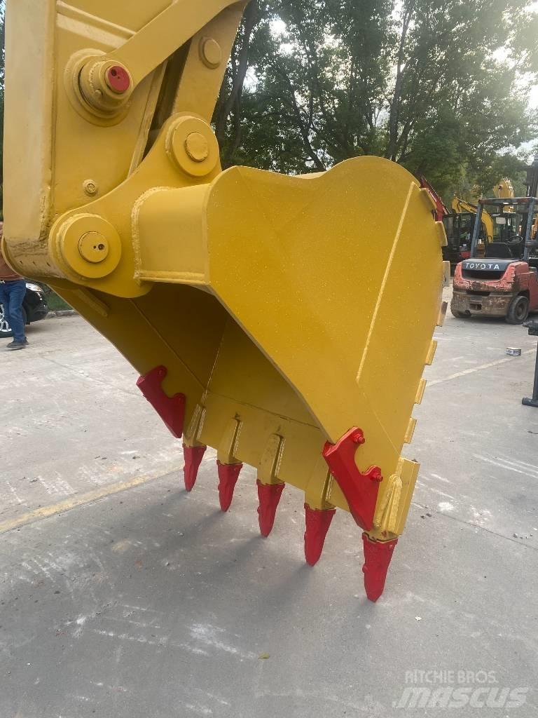 CAT 330 B 대형 굴삭기 29톤 이상