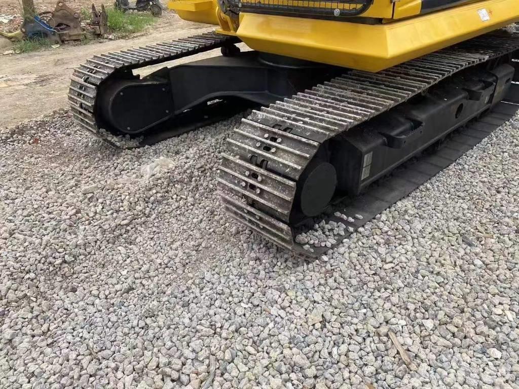 Komatsu PC 130-7 대형 굴삭기 29톤 이상