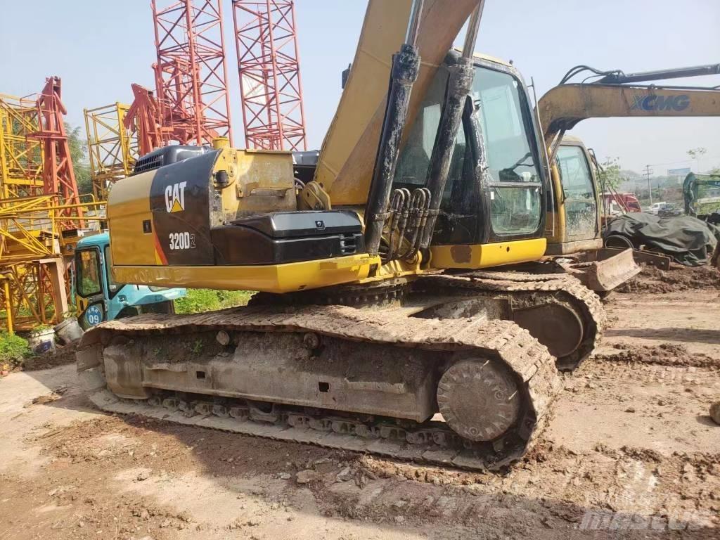 CAT 320 D 대형 굴삭기 29톤 이상