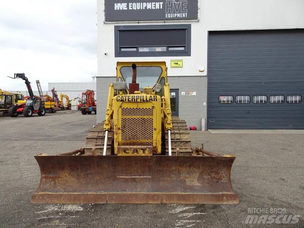 CAT D4D 크롤러 도저