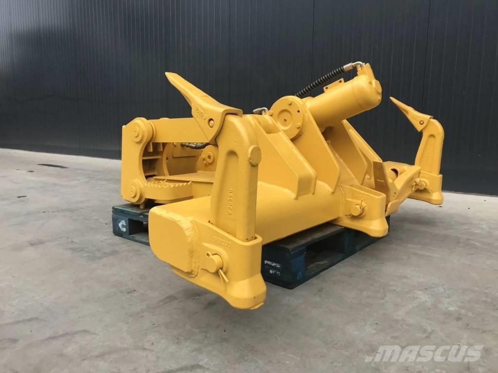 Komatsu D51 스크레퍼