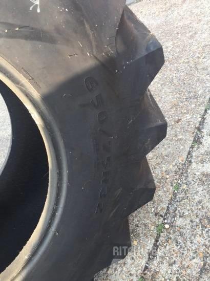 Goodyear 650/75R32 타이어, 휠 및 림