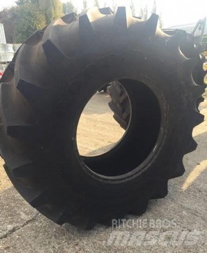 Goodyear 650/75R32 타이어, 휠 및 림