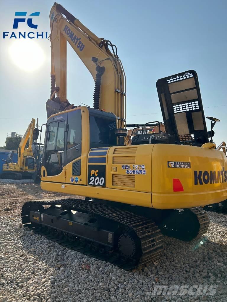 Komatsu PC 200-8 대형 굴삭기 29톤 이상