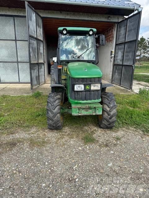 John Deere 5515 F 트랙터