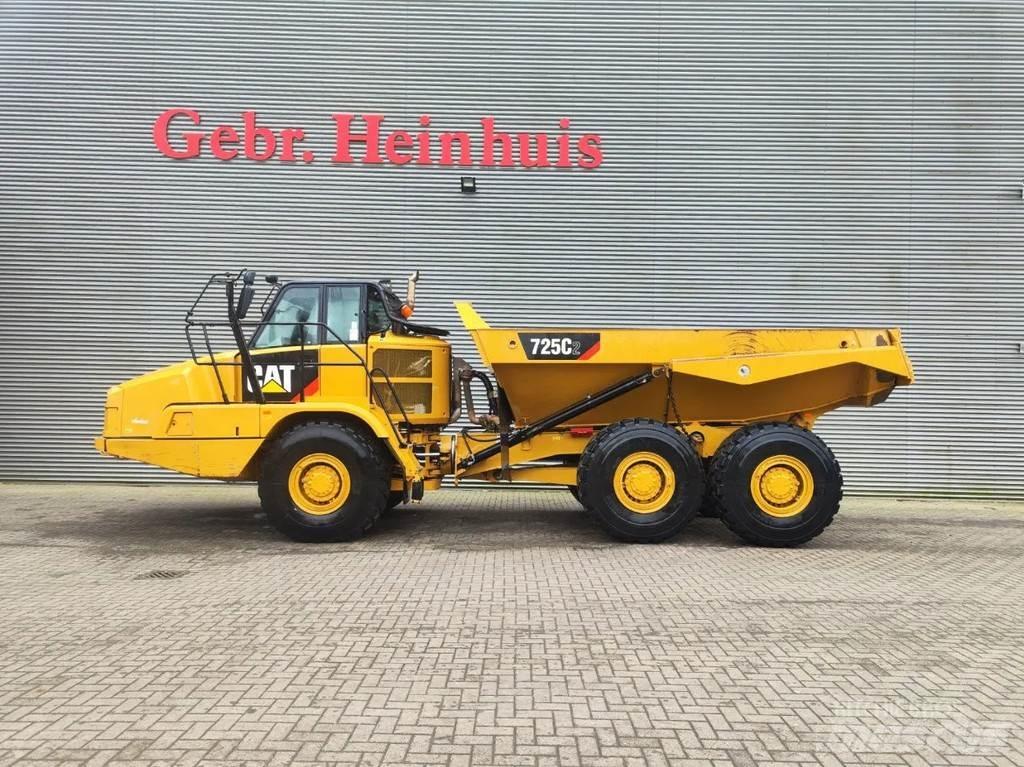 CAT 725 C2 6x6 연결식 홀러