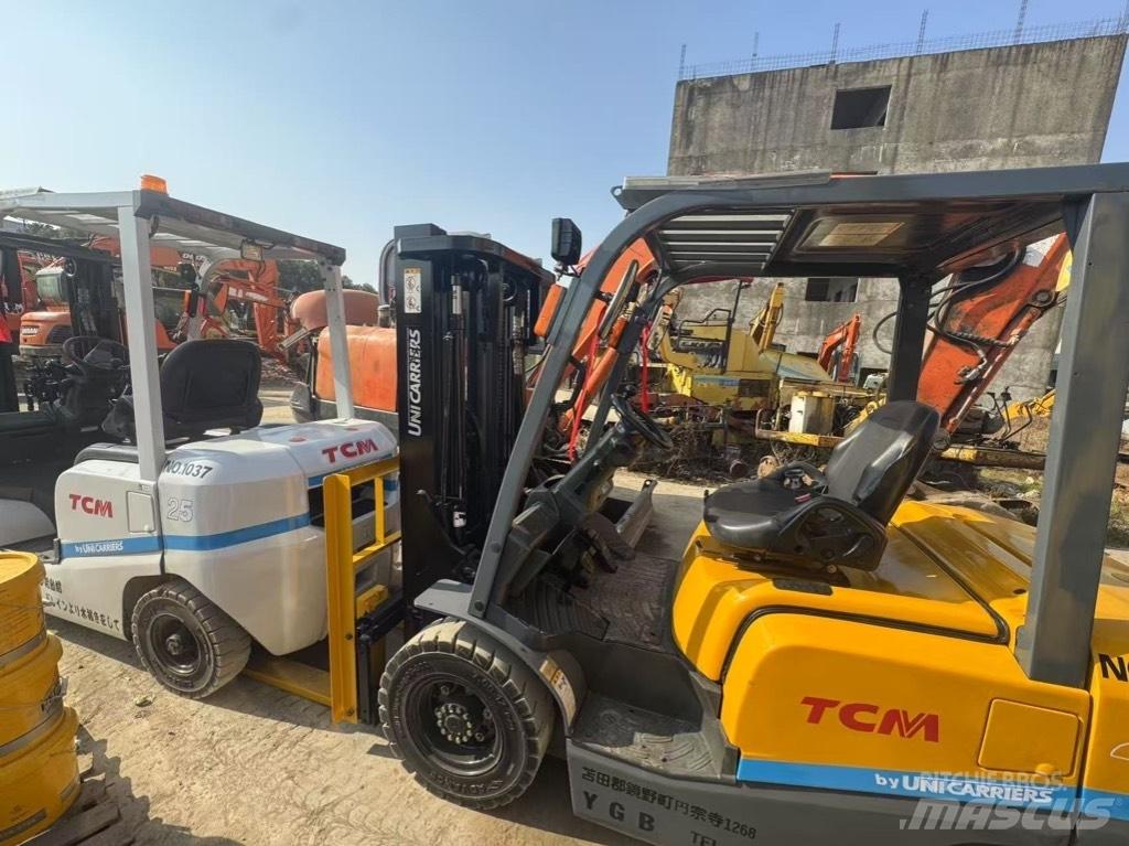 TCM FD 25 디젤 지게차
