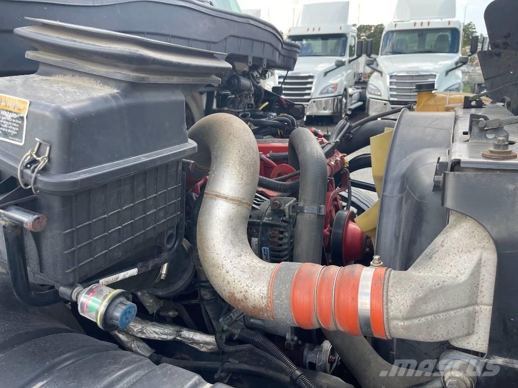 International 4300 탑차 트럭