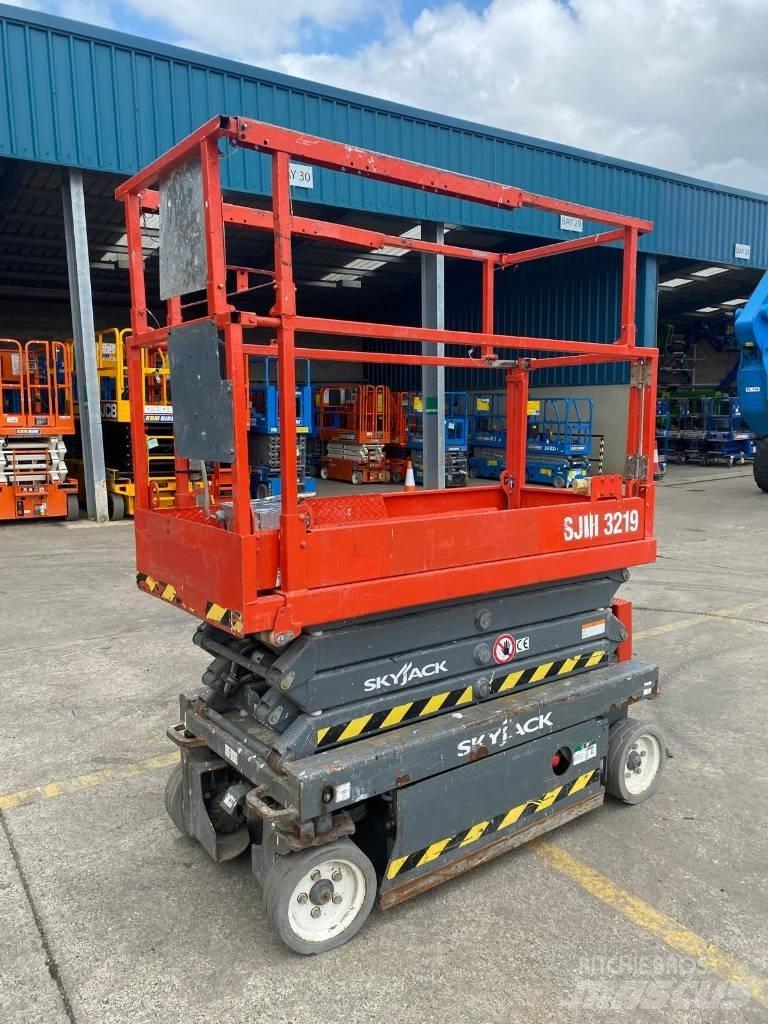 SkyJack SJ 3219 가위형 리프트