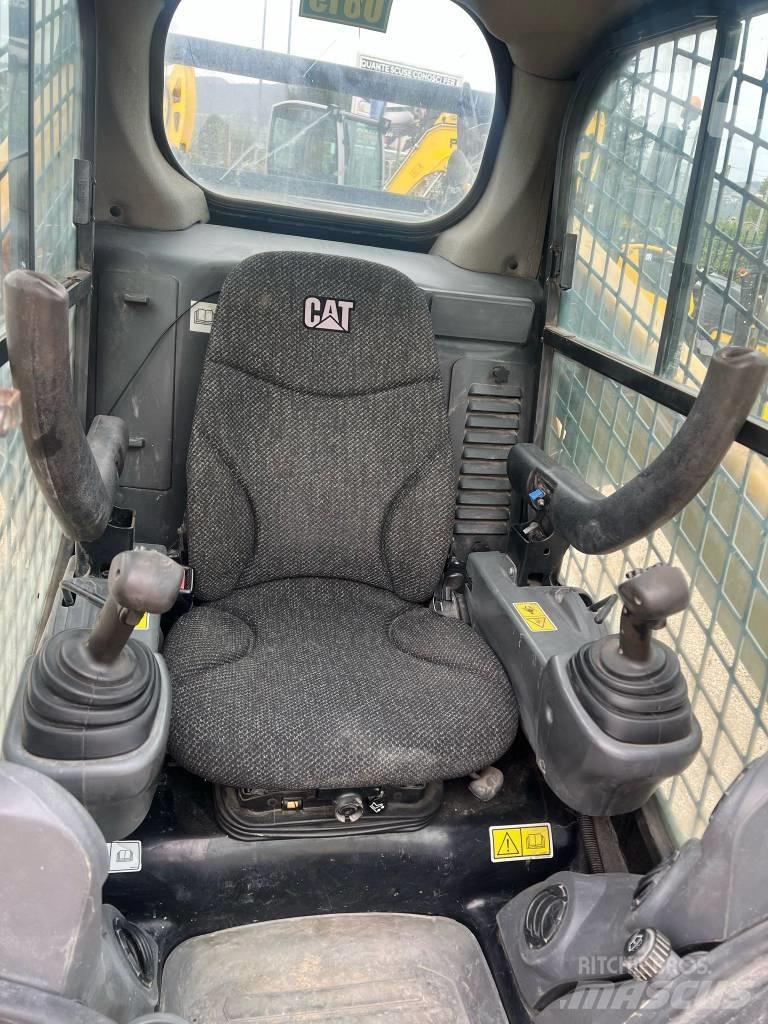 CAT 262 D  스키드로더