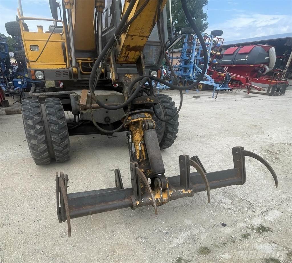 JCB 130 W  휠 굴삭기