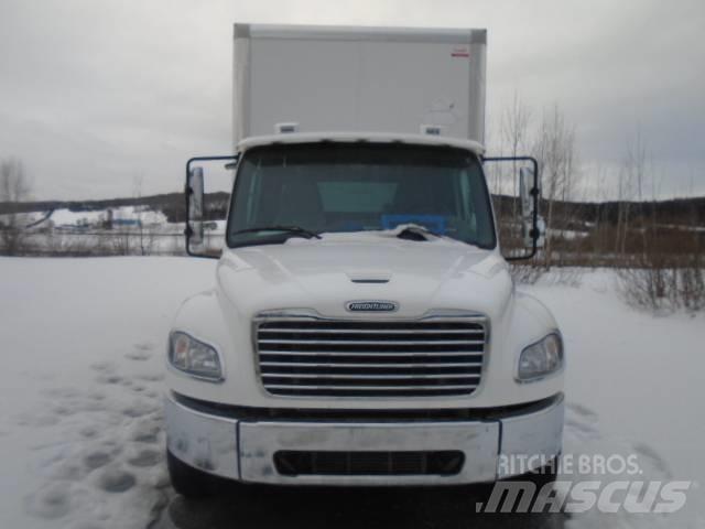 Freightliner M 106 탑차 트럭