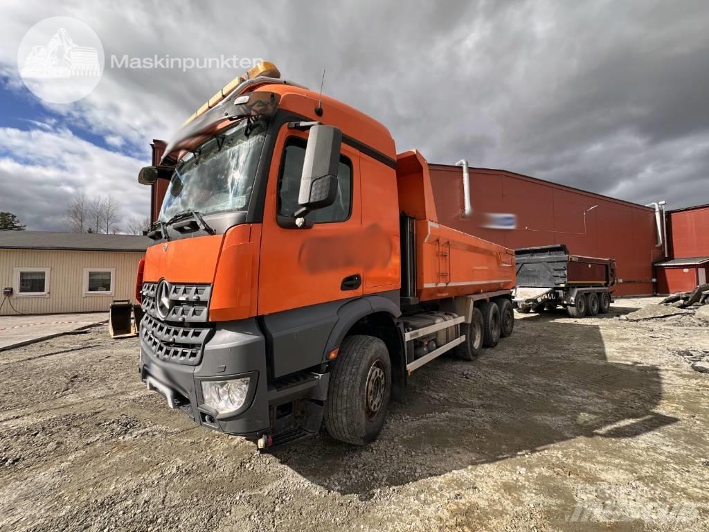 Mercedes-Benz Arocs 덤프 트럭