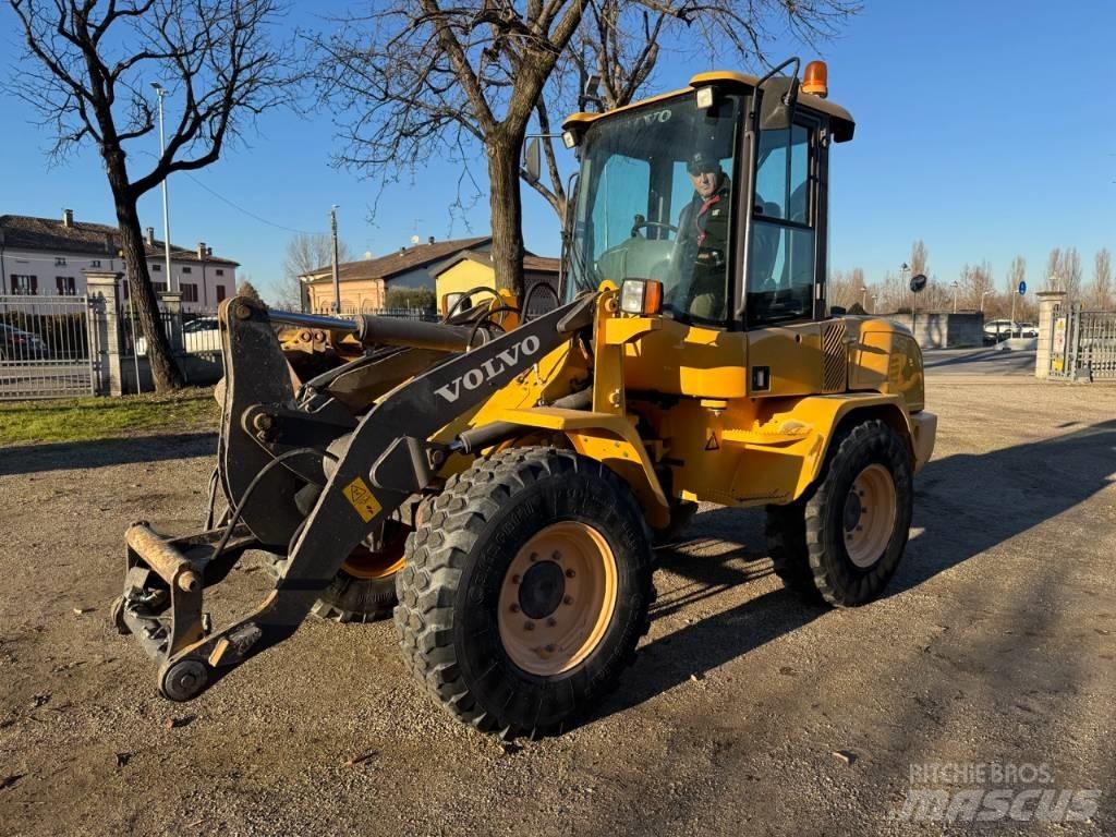 Volvo L 30 G  휠로우더