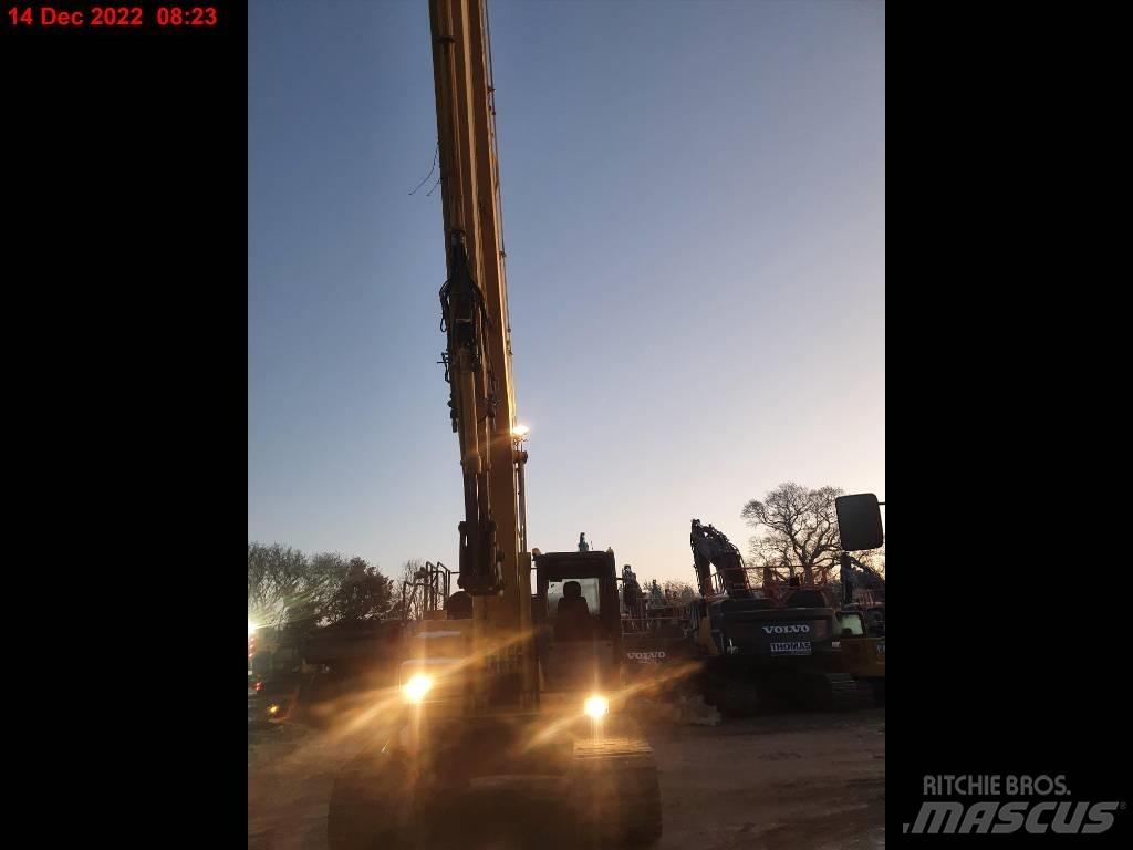 Komatsu PC210LC 롱리치 굴삭기