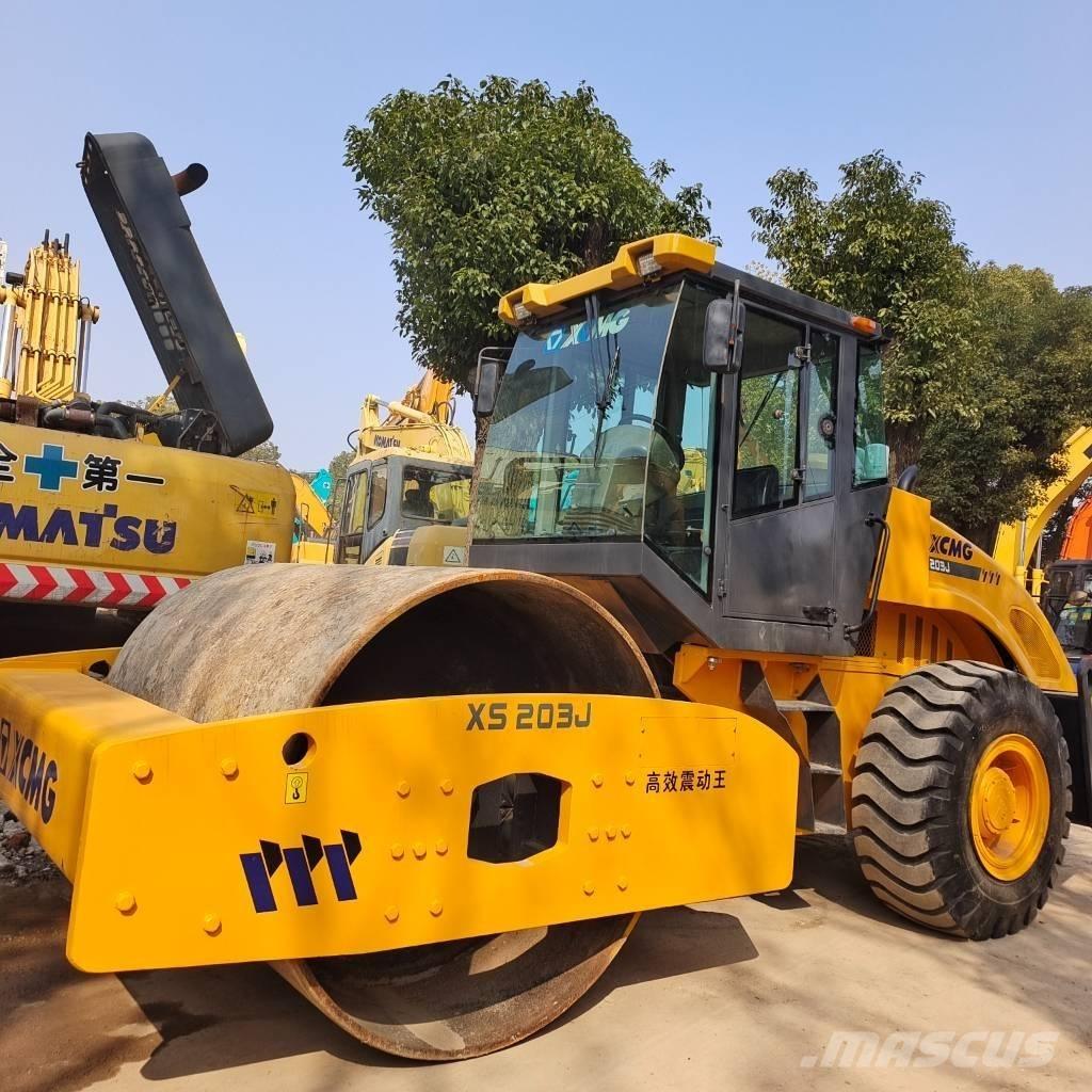 XCMG XS 203 J 싱글 드럼 롤러