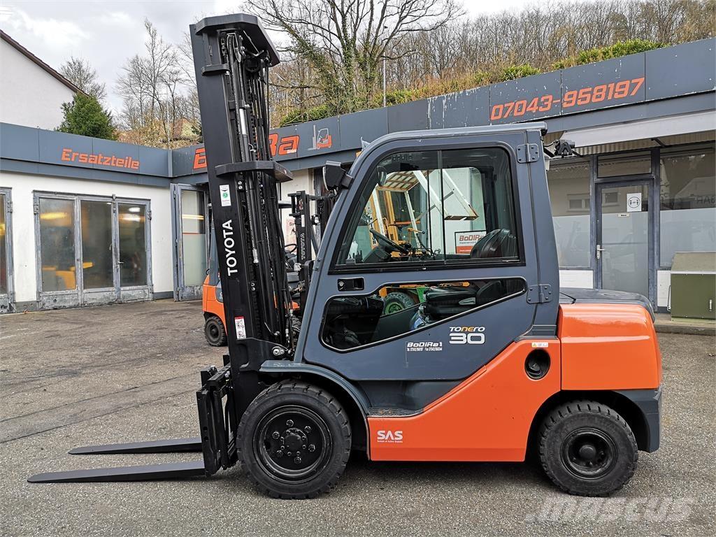 Toyota 02-8FDF30 디젤 지게차