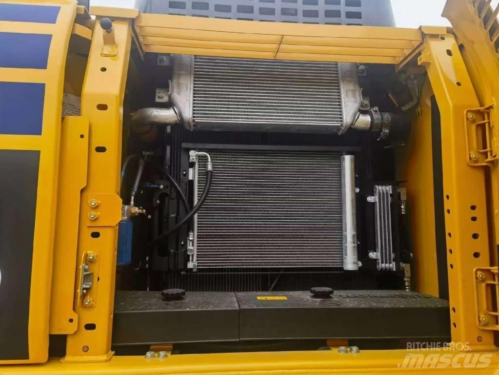 Komatsu PC 210 대형 굴삭기 29톤 이상