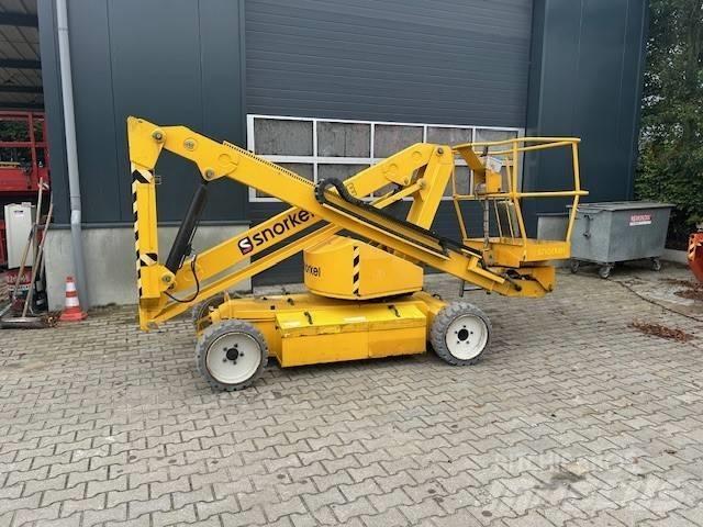 UpRight AB38N 관절형 전동이동 리프트
