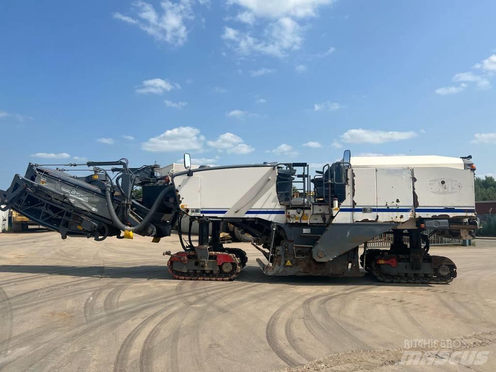 Wirtgen W 220 아스팔트 콜드 밀링 기계