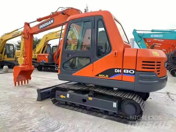 Doosan DH80 대형 굴삭기 29톤 이상