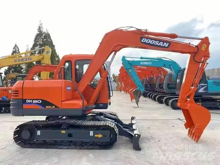 Doosan DH80 대형 굴삭기 29톤 이상