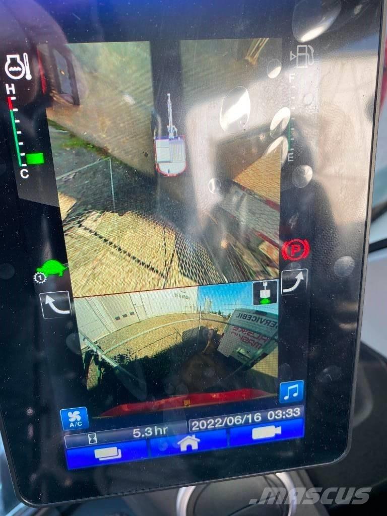 Takeuchi TB 395 W  휠 굴삭기