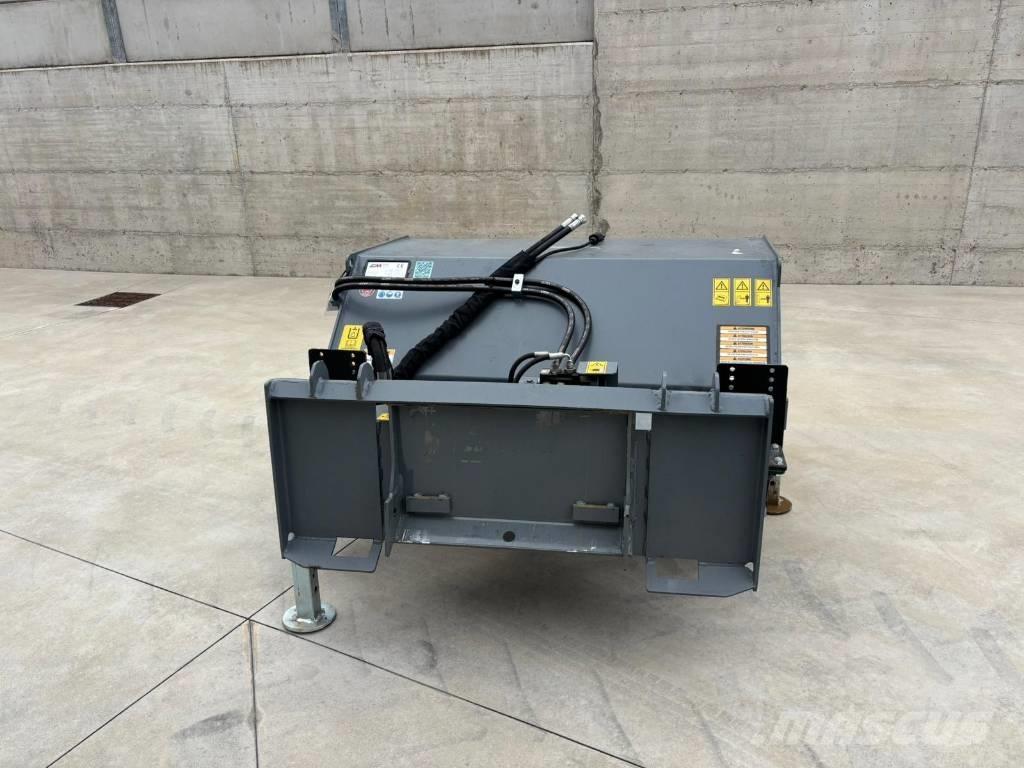 CM CSA 125 도로 청소차