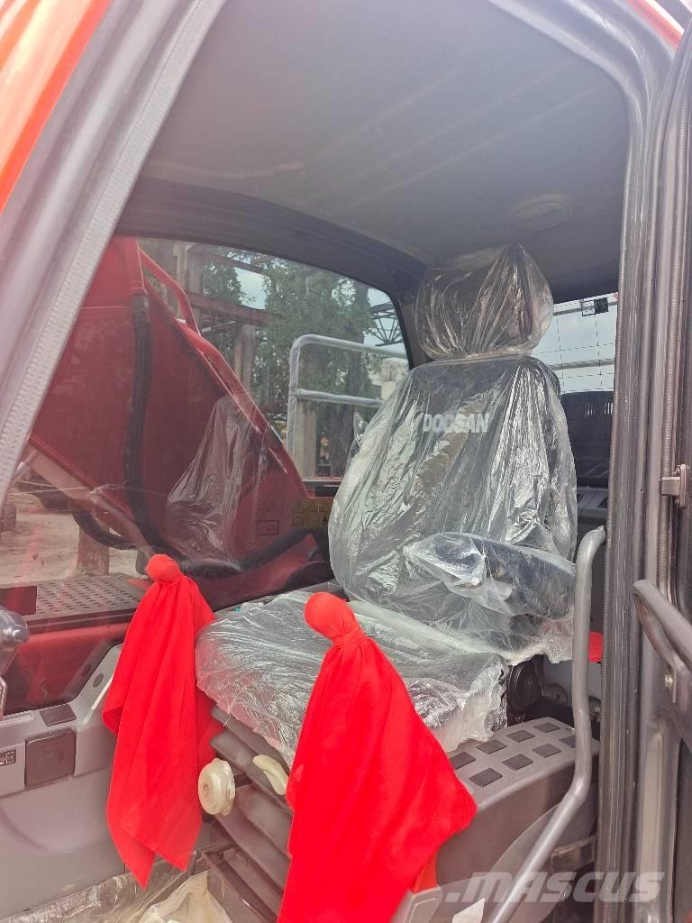 Doosan DX 225 대형 굴삭기 29톤 이상