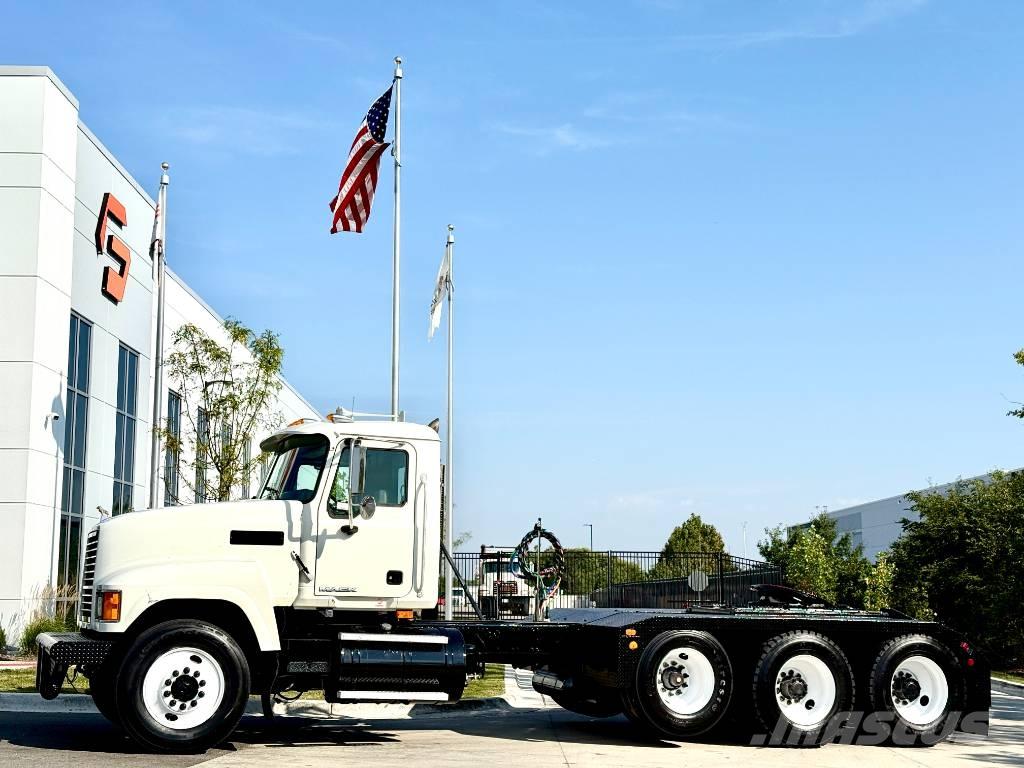 Mack CHU 613 트랙터 유닛