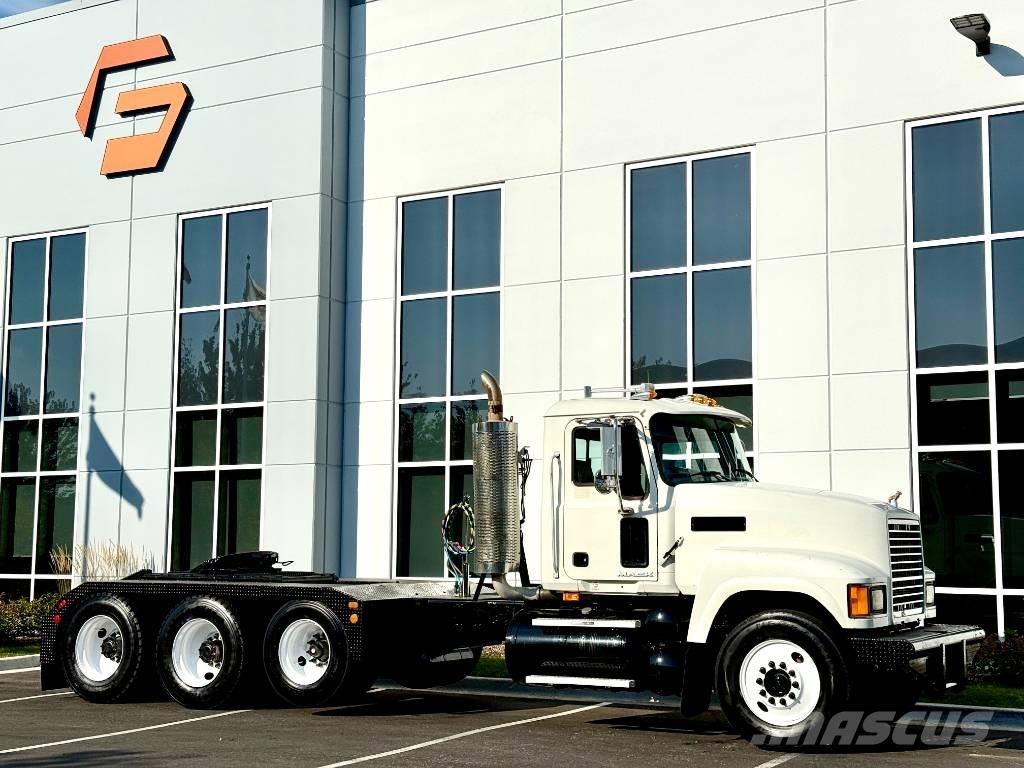 Mack CHU 613 트랙터 유닛