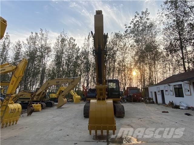 CAT 320D 대형 굴삭기 29톤 이상