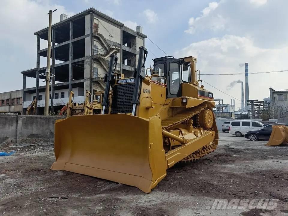 CAT D9N 크롤러 도저