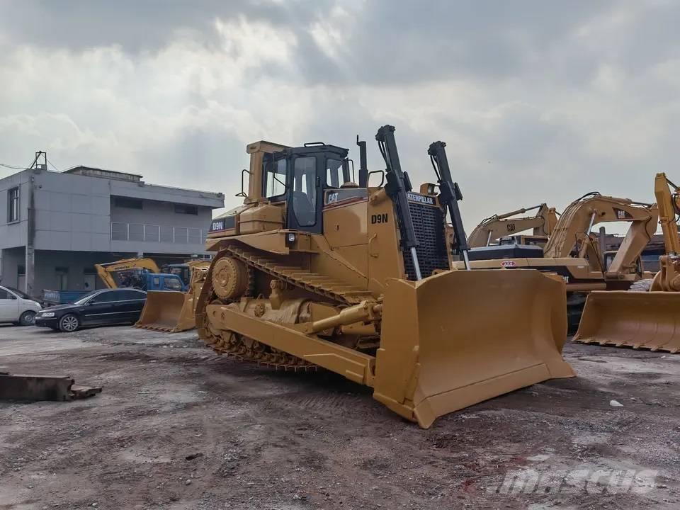 CAT D9N 크롤러 도저