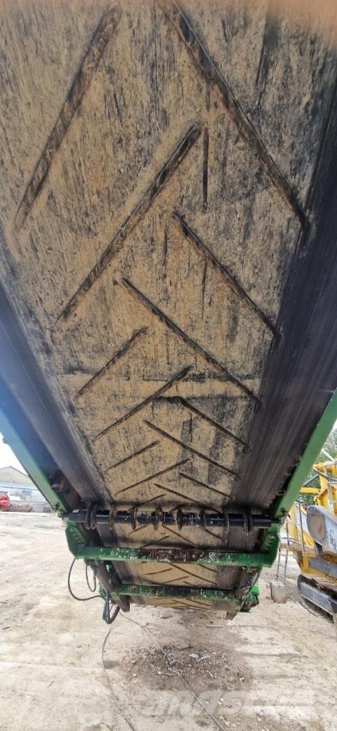 McCloskey 516RT 이동식 선별기