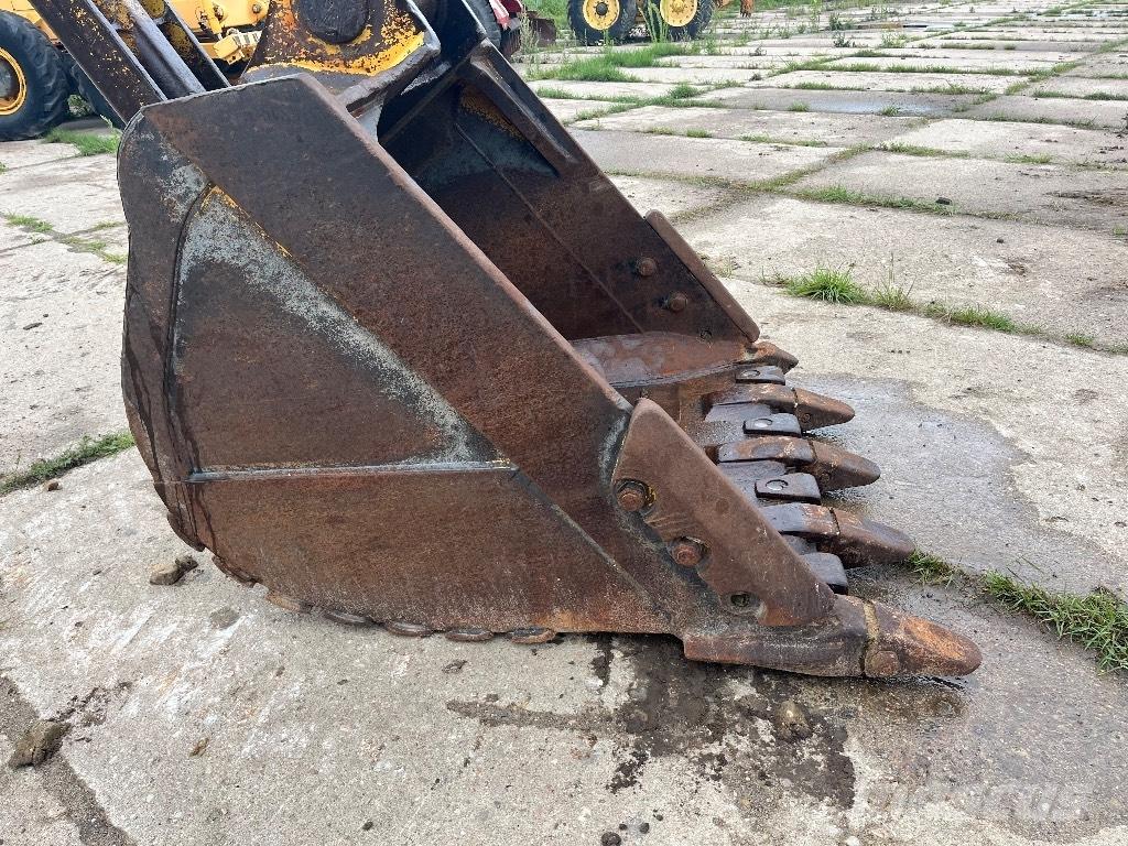 Komatsu PC 300-8 대형 굴삭기 29톤 이상