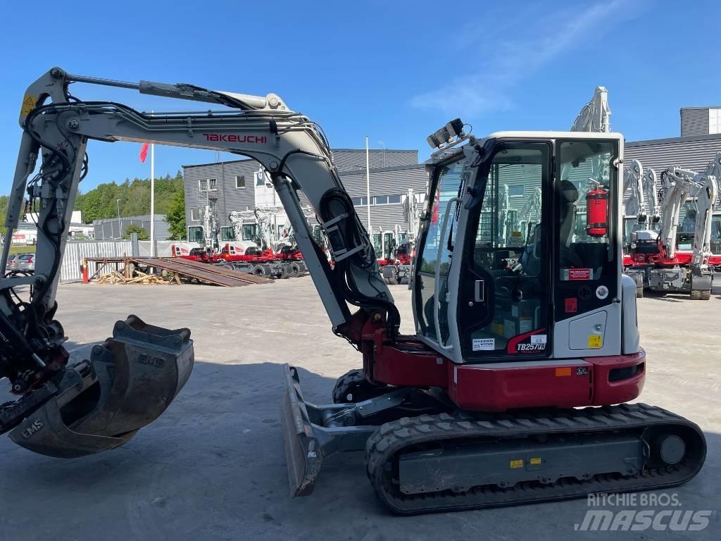 Takeuchi TB 257 FR 소형 굴삭기 7톤 미만